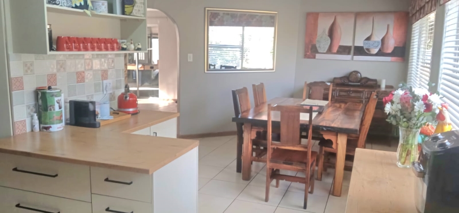 5 Bedroom Property for Sale in Pellissier Free State